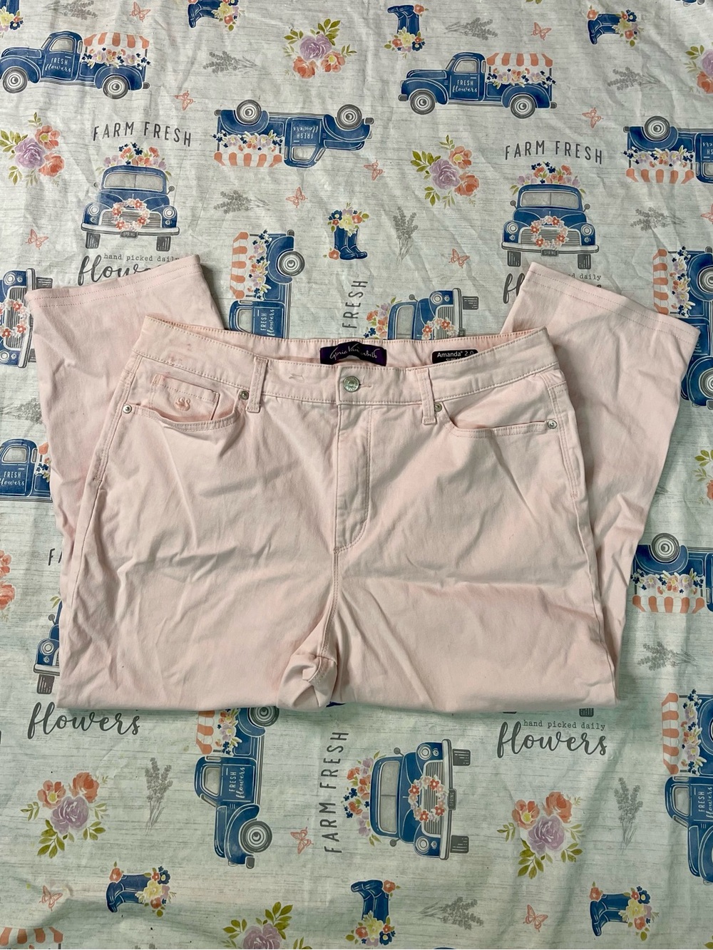 Gloria Vanderbilt Amanda 2.0 Slim Leg Pink Denim Capri Pants Women's 14 NWOT